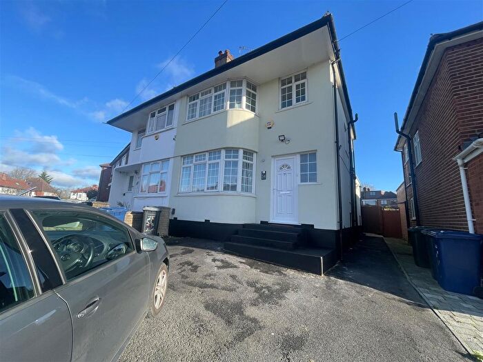 4 Bedroom Property To Rent In Riverdene, Edgware, HA8