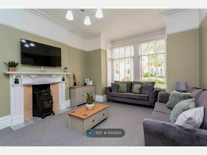 5 Bedroom Semi-Detached House To Rent In Orchard Road, Lytham St. Annes, FY8