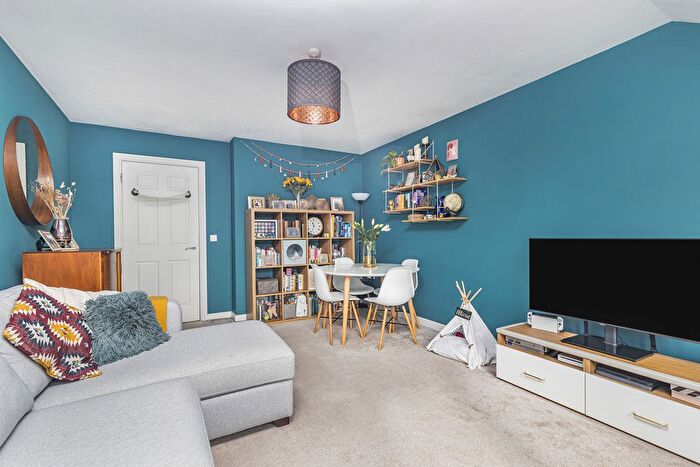 2 Bedroom Flat For Sale In Copers Cope Road, Beckenham, BR3