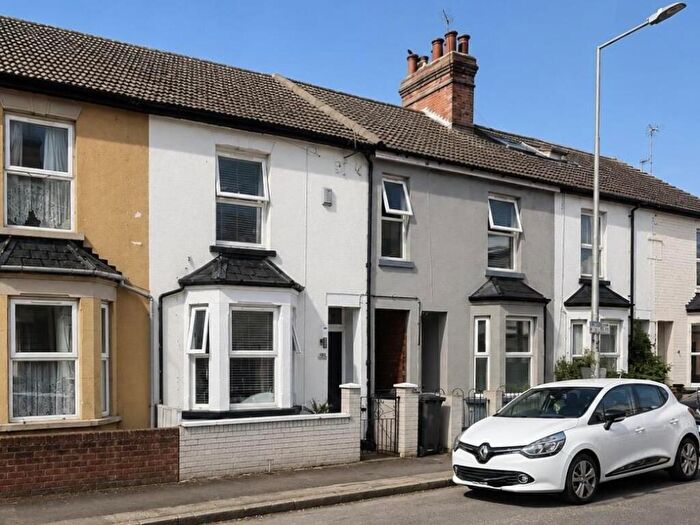 3 Bedroom Terraced House For Sale In Church Street., Bletchley, Milton Keynes, MK2