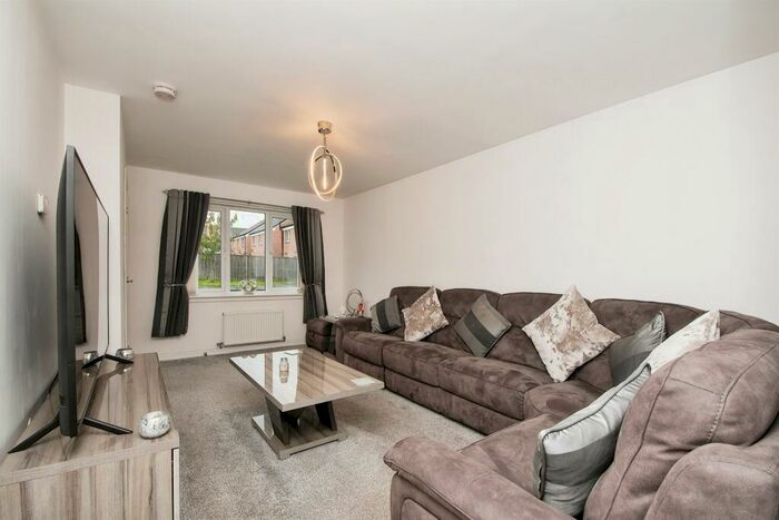 4 Bedroom Detached House For Sale In Glenmill Crescent, Glasgow, G53
