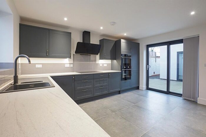 2 Bedroom Detached Bungalow For Sale In Duttons Close, Snitterfield, Stratford-Upon-Avon, CV37