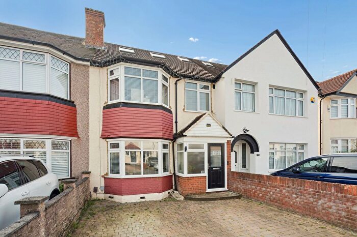 4 Bedroom Terraced House For Sale In Merton Avenue, Uxbridge, UB10