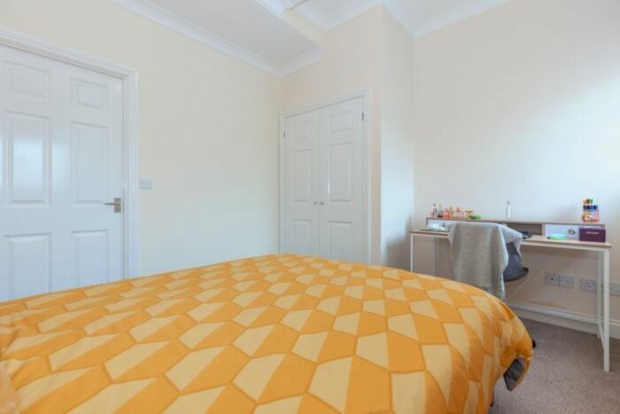 1 Bedroom Flat To Rent In Horse Fair, Banbury, OX16