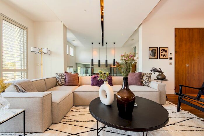 6 Bedroom Detached House To Rent In Church Mount, Hampstead, N2