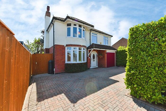 4 Bedroom Detached House For Sale In Abbey View Road, Swindon, SN25
