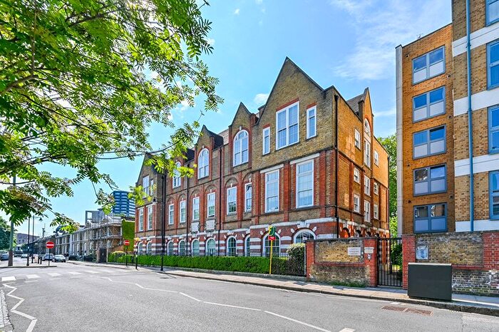 2 Bedroom Flat To Rent In Chaplin House, Islington, London, N1