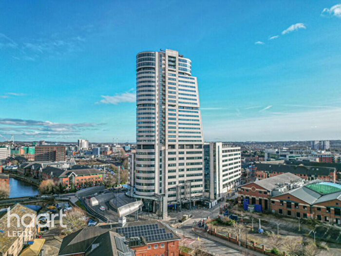 2 Bedroom Apartment For Sale In Water Lane, Leeds, LS11