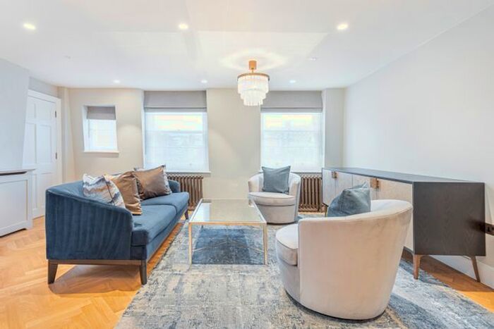 3 Bedroom Flat To Rent In Wimpole Street, London, W1G