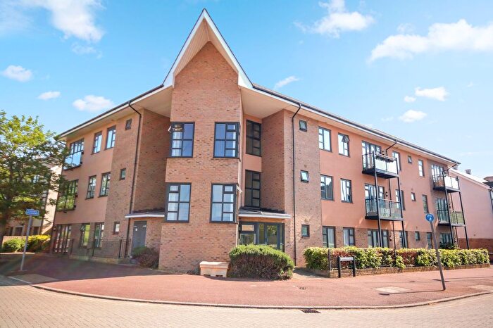 2 Bedroom Flat For Sale In Chariot Way, Cambridge, CB4