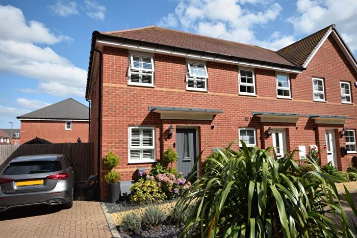 2 Bedroom Semi-Detached House To Rent In Bosham Gardens, Emsworth, PO10