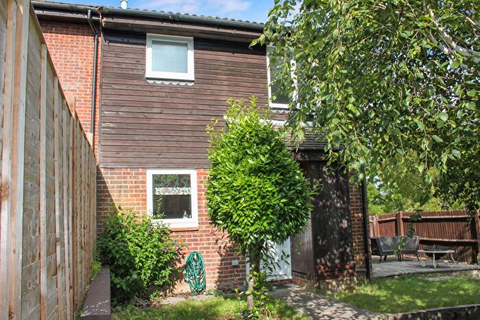 1 Bedroom Semi-Detached House To Rent In Lowden Close, Winchester, SO22