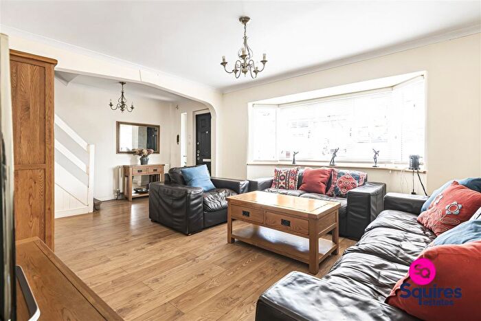 3 Bedroom Terraced House For Sale In Woodcote Avenue, Mill Hill, NW7