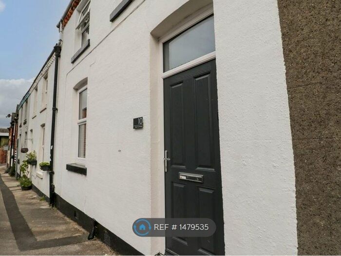 3 Bedroom Terraced House To Rent In St. Marys Walk, Scarborough, YO11