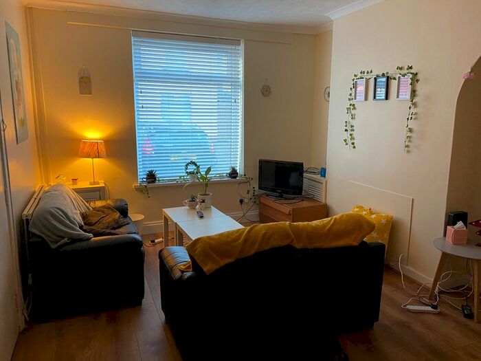 3 Bedroom Property To Rent In Rhymney Street, Cathays, Cardiff, CF24