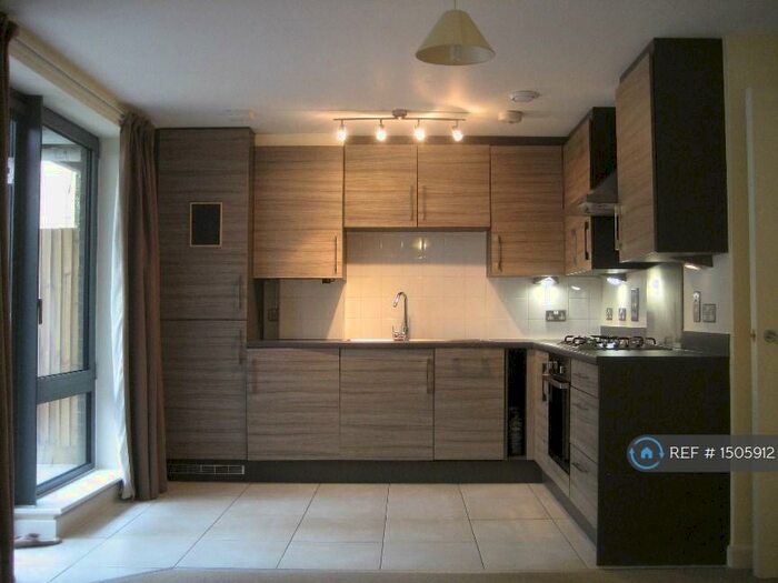 1 Bedroom Flat To Rent In Pooles Park, London, N4