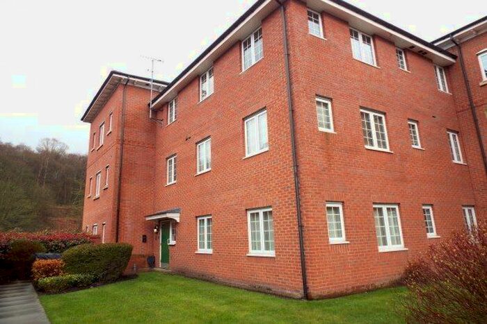 2 Bedroom Flat To Rent In Radcliffe, Manchester, M26
