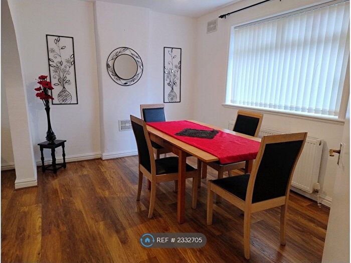 3 Bedroom Semi-Detached House To Rent In Mauldeth Road West, Manchester, M20