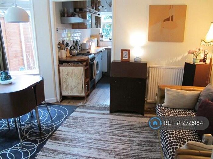 2 Bedroom Flat To Rent In Ethnard Road, London, SE15