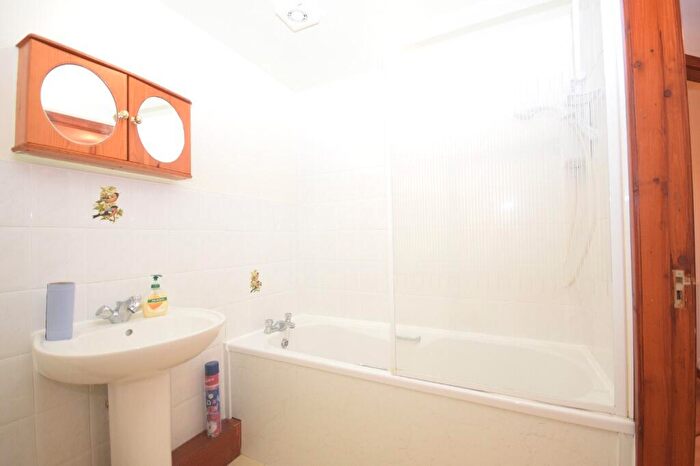 2 Bedroom Apartment To Rent In High Street, Errol, Perthshire, PH2