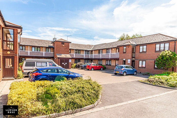 1 Bedroom Retirement Property For Sale In Old Canal, Southsea, PO4