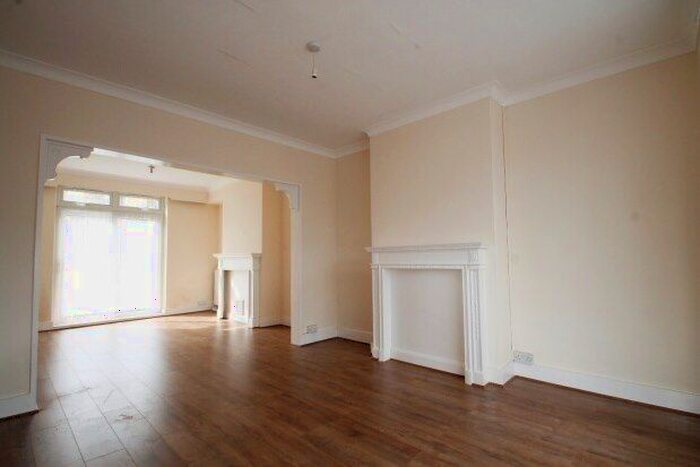 3 Bedroom Semi-Detached House To Rent In Adamsrill Road, London, SE26