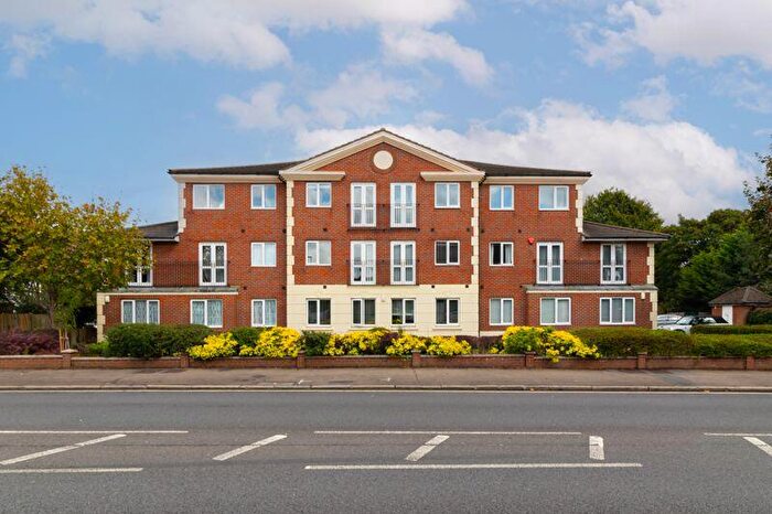 2 Bedroom Flat For Sale In Limpsfield Road, South Croydon, CR2