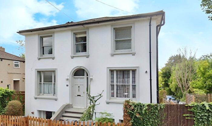 1 Bedroom Flat To Rent In South Vale London, SE19