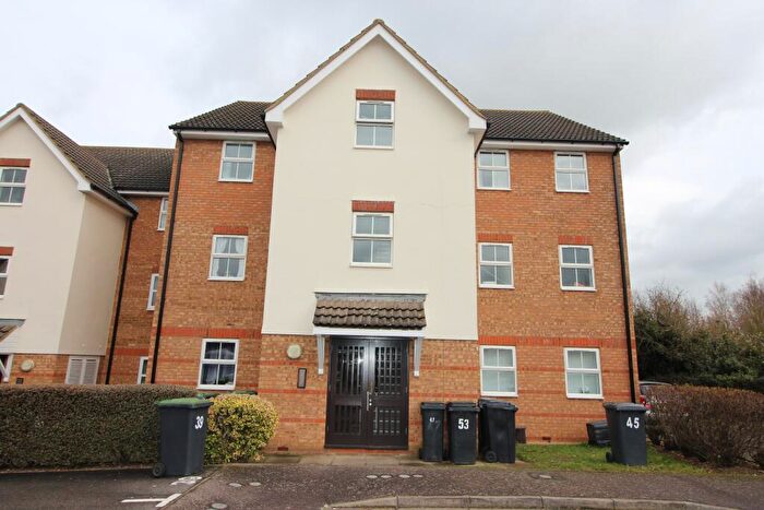 2 Bedroom Flat To Rent In Honeysuckle Close, Biggleswade, SG18
