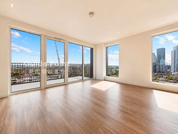 3 Bedroom Apartment To Rent In Gasholder Pl, Oval Village, London, SE11