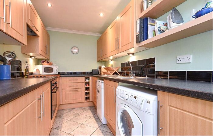 3 Bedroom Property To Rent In Prioress Street, London, SE1