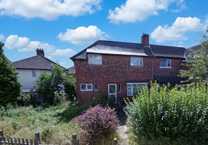 3 Bedroom Semi Detached House For Sale In Middleton Road, Ilkeston, Derbyshire, DE7