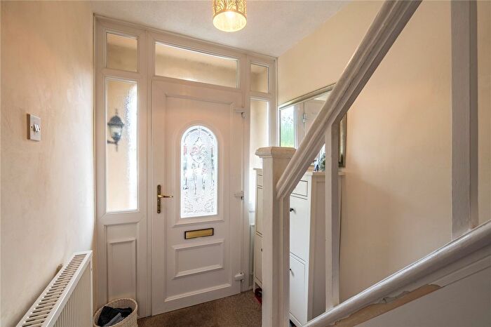 3 Bedroom Semi-Detached House For Sale In Winchester Road, Wolverhampton, West Midlands, WV10
