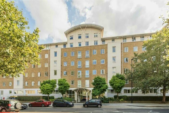 2 Bedroom Flat To Rent In Kew Bridge Road, Brentford, TW8