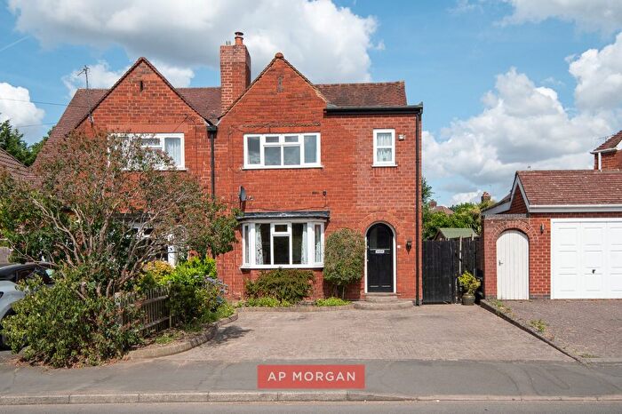 3 Bedroom Semi-Detached House For Sale In Cranmore Road, Shirley, Solihull, West Midlands, B90
