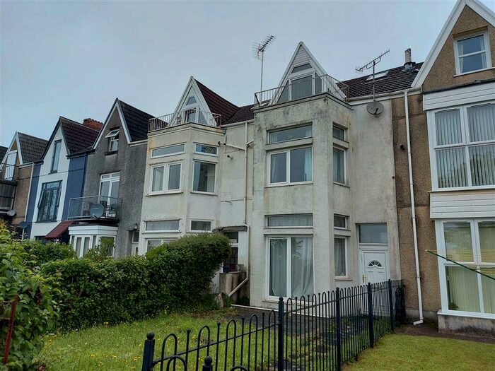 Studio To Rent In The Promenade, Swansea, SA1