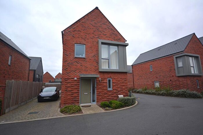 3 Bedroom Detached House To Rent In Samuel Parish Link, Chelmsford Garden, CM1