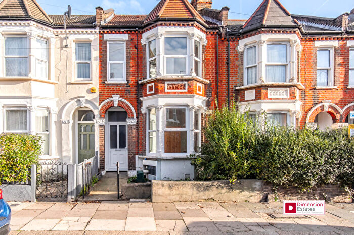 Terraced House To Rent In Kitchener Road, Tottenham, North London, N17