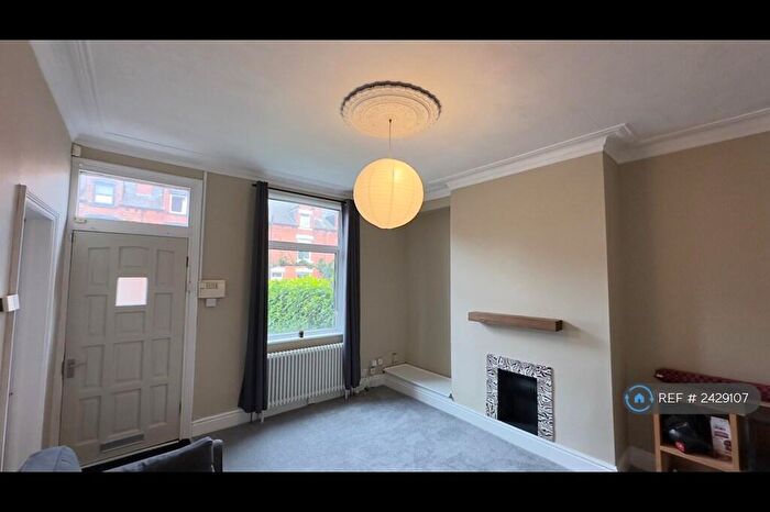 2 Bedroom Terraced House To Rent In Park Avenue, Leeds, LS12