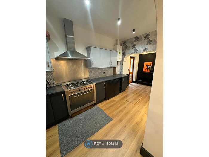 2 Bedroom Flat To Rent In Bembridge Crescent, Portsmouth, PO4