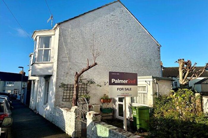 2 Bedroom Property To Rent In Ilchester Road, Weymouth, DT4
