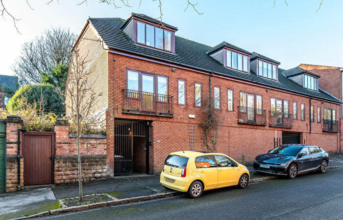 4 Bedroom End Of Terrace House For Sale In Clumber Road East, The Park, NG7