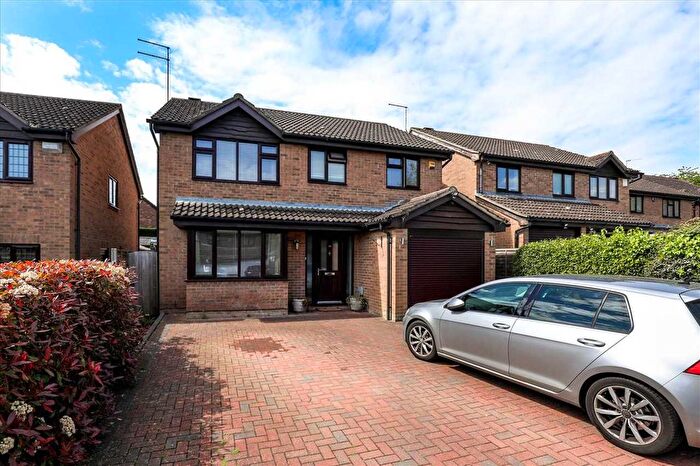 4 Bedroom Detached House To Rent In Humber Gardens, Wellingborough, NN8