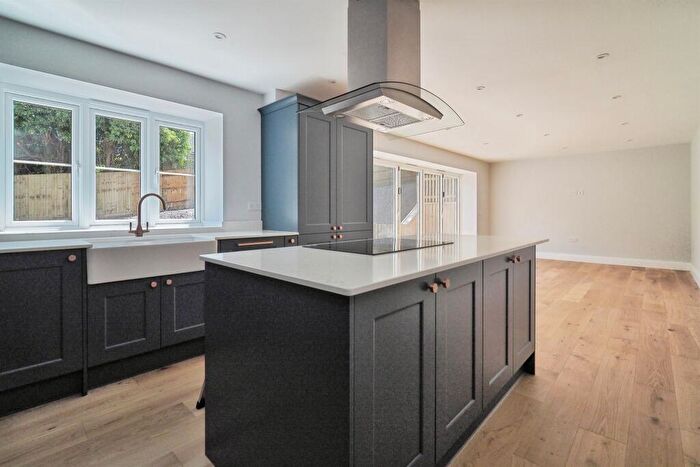 4 Bedroom Detached House For Sale In Winterslow Road, Porton, Salisbury, SP4