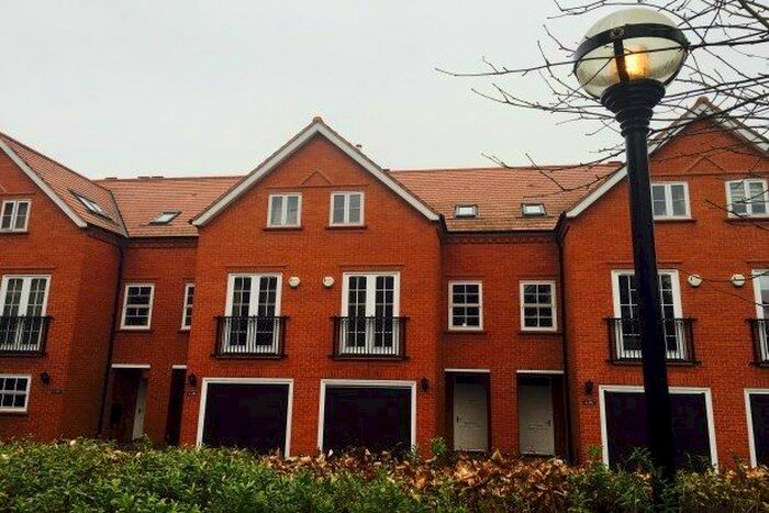 3 Bedroom Town House To Rent In ., Nottingham, NG12