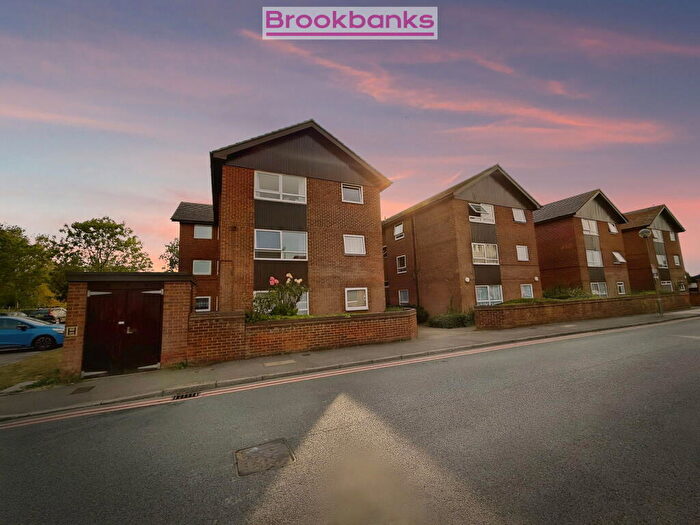 1 Bedroom Flat For Sale In Nightingale Way, Swanley, BR8