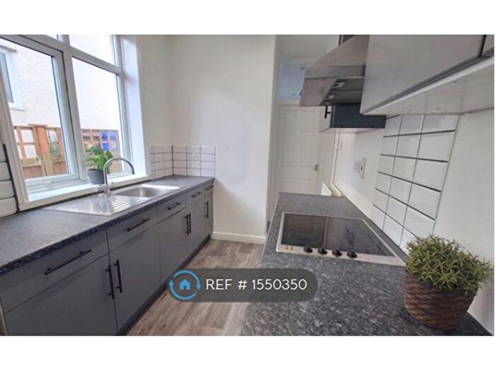 3 Bedroom Semi-Detached House To Rent In Bank Hall Road, Stoke-On-Trent, ST6