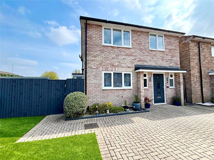 4 Bedroom Detached House For Sale In Gosling Close, Canford Heath, Poole, Dorset, BH17