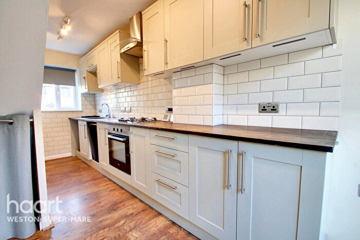 2 Bedroom Coach House To Rent In Barley Cross, Weston-Super-Mare, BS22