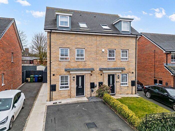 3 Bedroom Semi Detached House For Sale In Swinley Forest Drive, Appleton, WA4